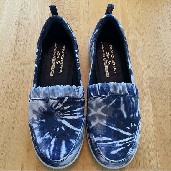 Skechers Shoes - Skechers women’s wide fit shoes Tie Dye Navy blue white size 6 memory foam